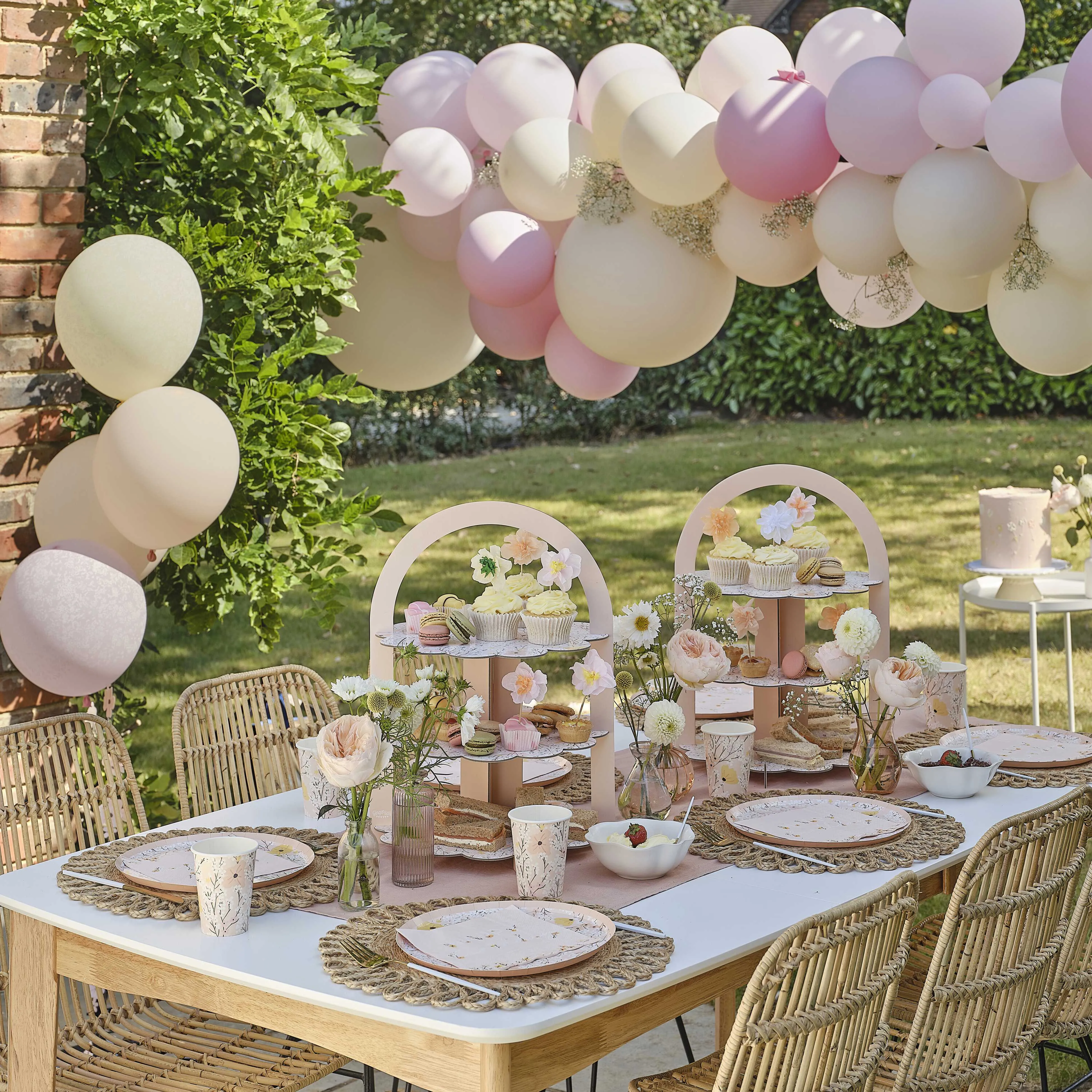 Ginger Ray Floral Balloon Set with Balloon Tails