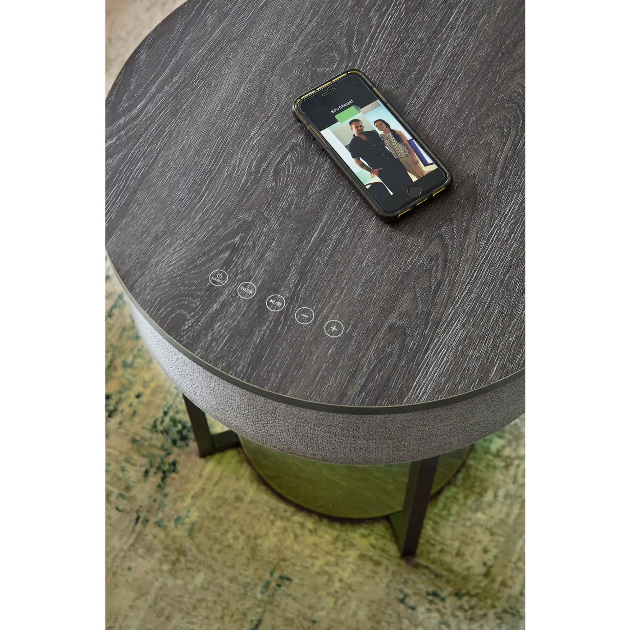 Sethlen Accent Table - Gray/Black