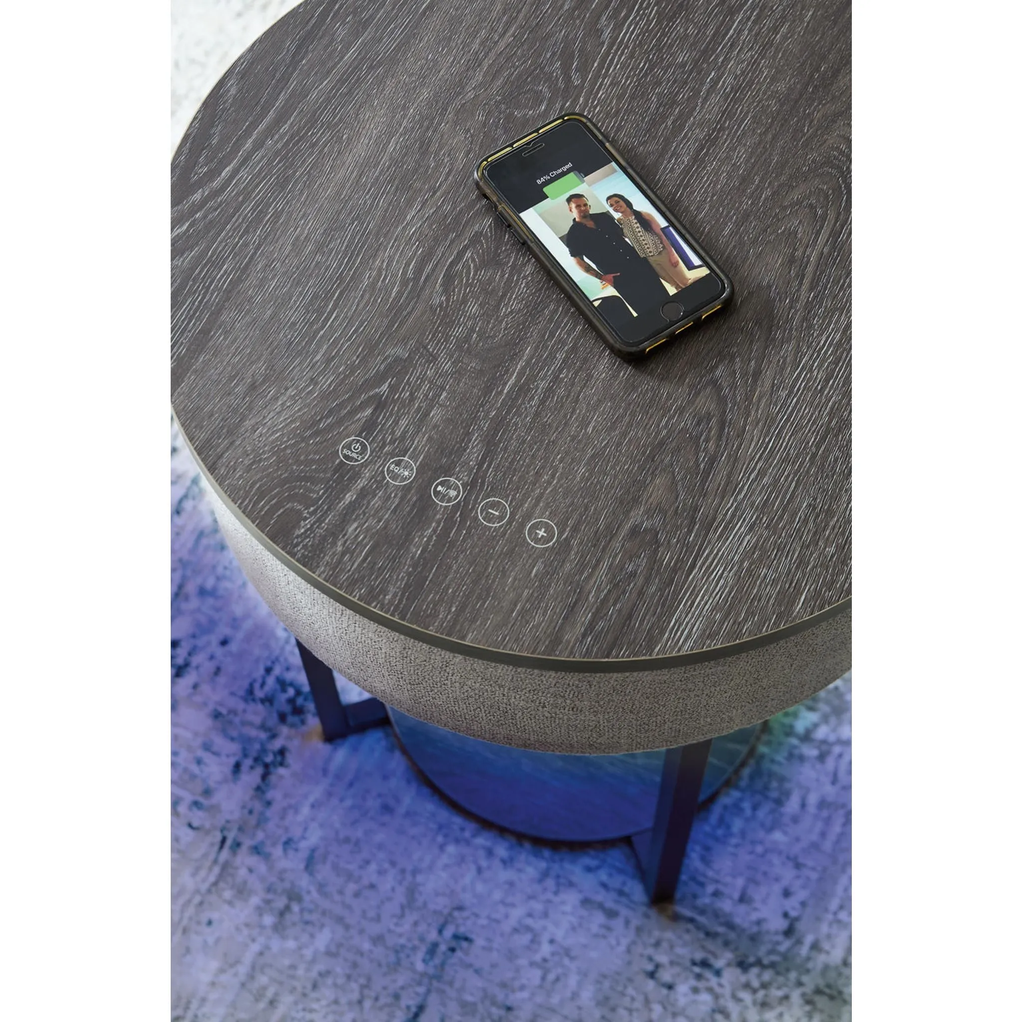 Sethlen Accent Table - Gray/Black